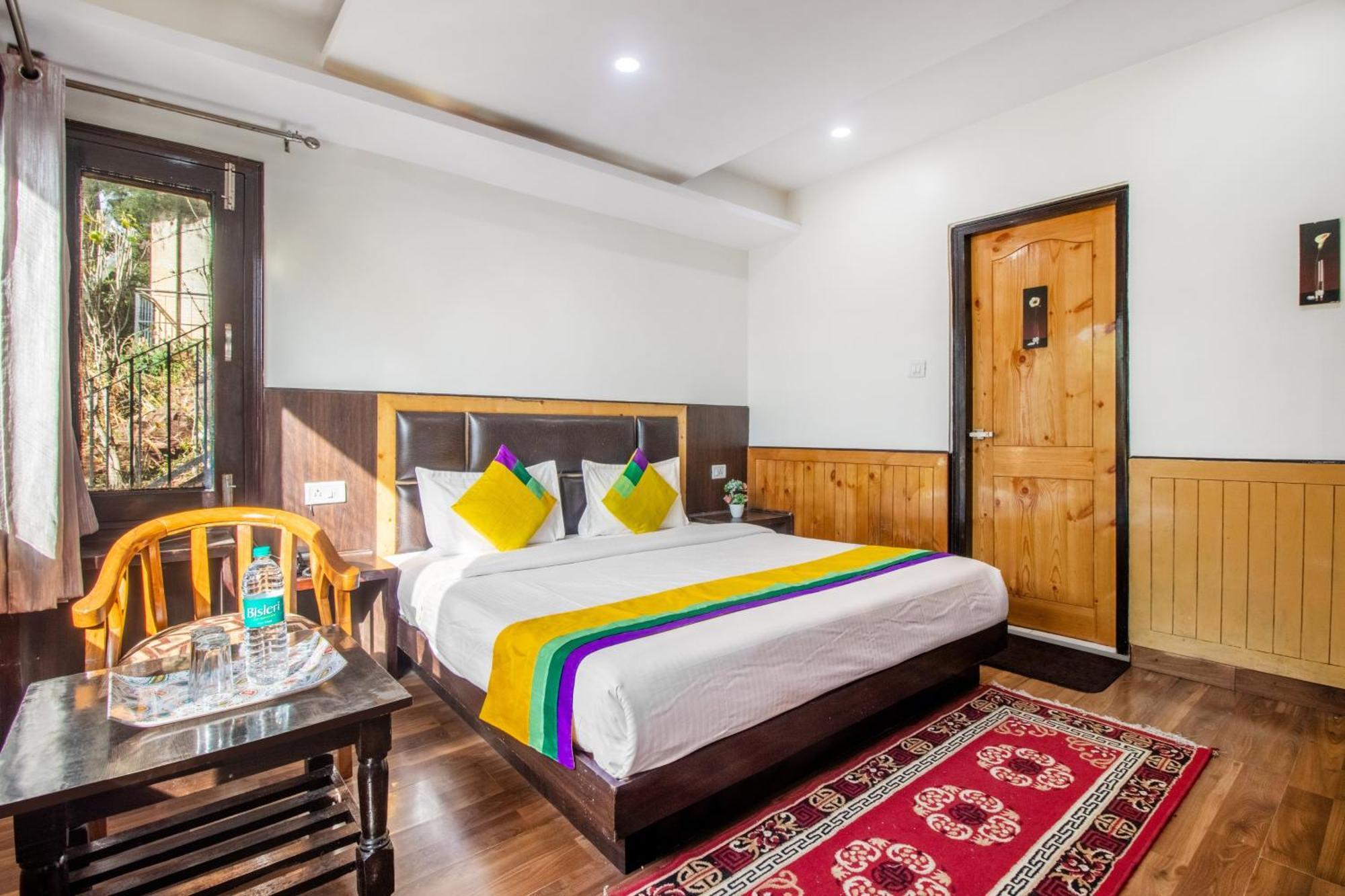 Itsy Hotels Avantika With Forest View Shimla Eksteriør billede