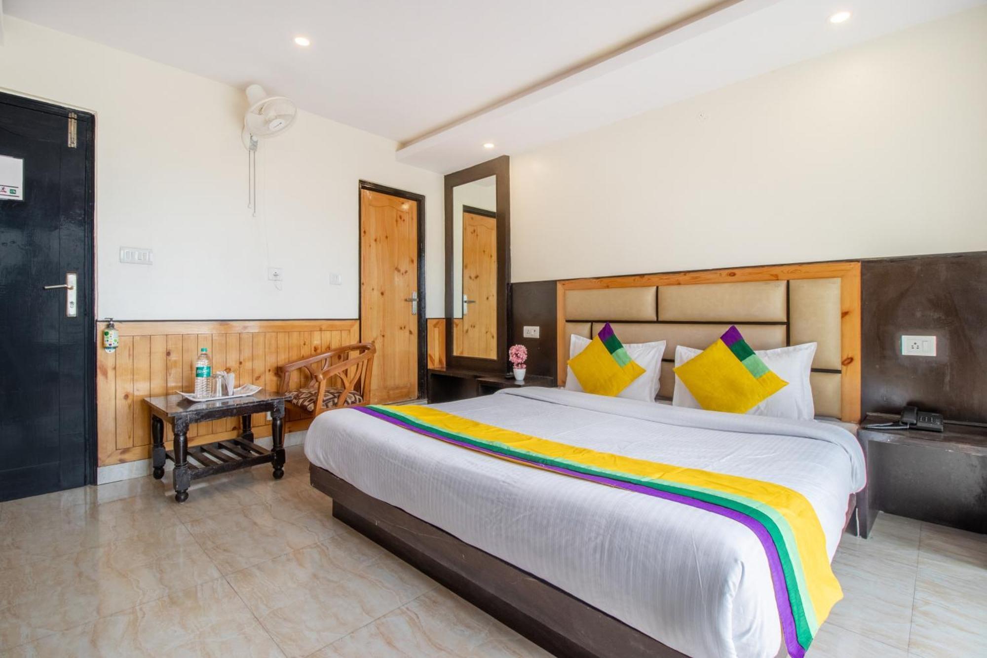 Itsy Hotels Avantika With Forest View Shimla Eksteriør billede